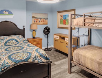 Family Vacation Rental Sleeps 8 , Beach Block Pool Access Pets OK 3