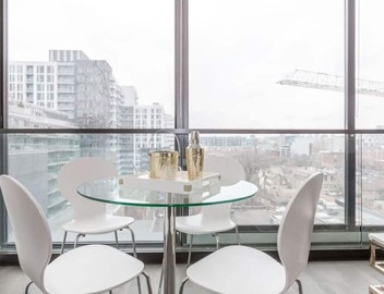 Luxury 1BR in the Heart of King West 3