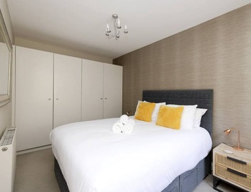 Prestigious Apartment in the heart of Edinburgh 5