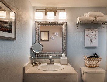 Desert Marigold Junior Suite #105 @ Sedona Uptown Suites 4