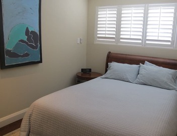 Beautiful 2 bedroom home - includes laundry and parking 2