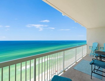 GULF FRONT *Renovated* 3 BR (2 King Suites) + Beach Chair Svc. Owner Managed! 2