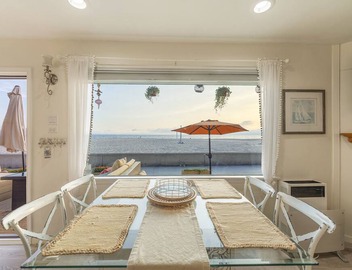 "Waterfront Bliss: The Envy of Every Traveler" 3X Hall of Fame Accommodations 4