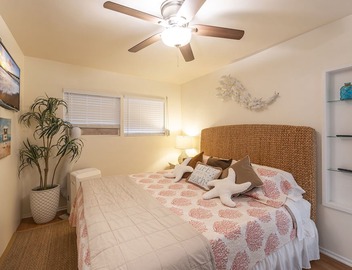 "Waterfront Bliss: The Envy of Every Traveler" 3X Hall of Fame Accommodations 3