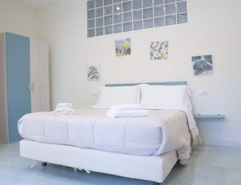 Modern Apartment with Terrace, Swimming Pool&Tennis 2