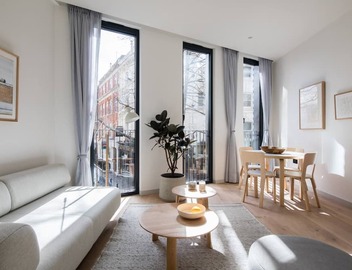 Chill Oxford Street 2BR - Netflix & Natural Light 5
