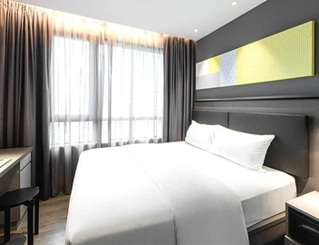 【2 Bedrooms】near LRT & Mall -A 3