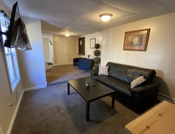 Updated 2 Bedroom with Roof deck and backyard 3