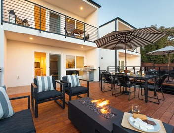 Avalon 2 Unit Buyout (I & III) AvantStay | Mins to Gaslamp| Beautiful Deck w/BBQ 5