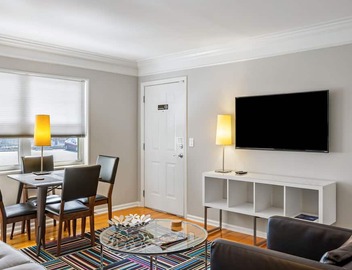 (BC2bH) Great Location, Peaceful Condo Near Peachtree Street 5