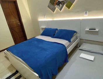 Fully furnished apartment with 3 bedrooms and 2 parking spaces. 4