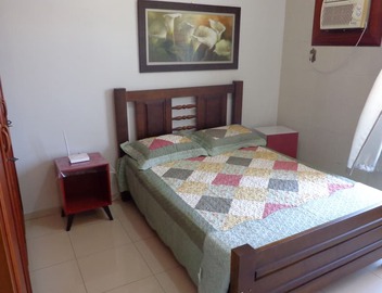 MAKE YOURSELF AT HOME! Spacious, 4 bedrooms, air conditioning, free Wi-Fi, close to the street market! 4