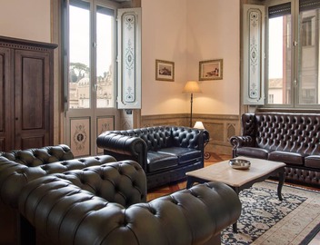 CHARMING APARTMENT PIAZZA DEL POPOLO, 240 m2, 4 bedrooms, 9 sleeps, 2.5 bathr, 2