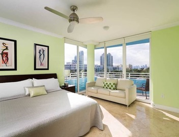 Incredible Ocean Views! Luxury 2BD in Heart of South Beach & Steps to the Sand! 4