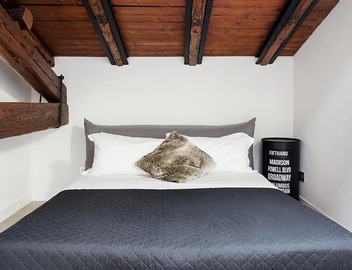 Ponte Milvio Luxury House offers spaces, furniture, services and comfort from 5 STARS. 2