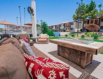 205 Scottsdale Escape: Fully Furnished Vacation Rental with Resort Amenities 5