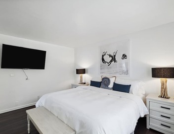 Malibu, Carbon Beach - Oceanfront Suite Seven 4