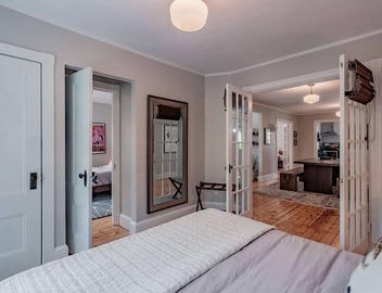 Industrial Farmhouse Chic in Portland`s Most Desirable Neighborhood 3