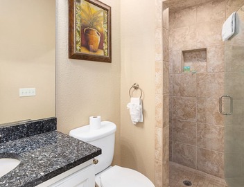 The Penthouse at High Tide - Best Views Right on the Beach - Great for Families! 4