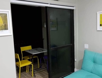 Apartment-hotel located just two blocks from Copacabana Beach and 10 km from the airport. 3