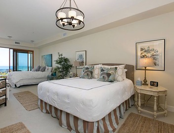 Beauty by the Beach, directly at The Strand Oceanside 3