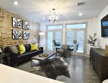 Modern Vacation Rental in New Orleans CBD: Patio + Walk to French Quarter 4