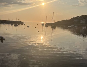 Enchanting Harbor Views - Historic Bradley Wharf Bearskin Neck 4