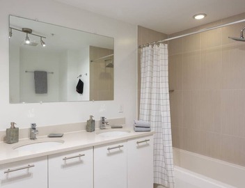 Miami Midtown Luxury Apartment with Parking 4