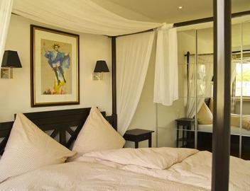 In the center, 2-room-apartment, 75sqm, 20% DISCOUNT from 1 month! W-Lan, TG, partly with AC! 5