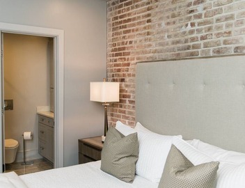 Modern Comfort: Stylish & Cozy Retreat in New Orleans' CBD 5