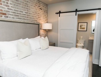 Modern Comfort: Stylish & Cozy Retreat in New Orleans' CBD 2