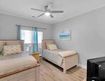Lake Norman Dream Condo! 1st Floor, Lake View Lake Norman Vacation Rental 2