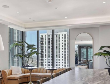 Urban Condo, City Views & Prime Location 2