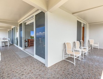 8th Floor 2BR Corner Suite with Oceanview Balcony 5