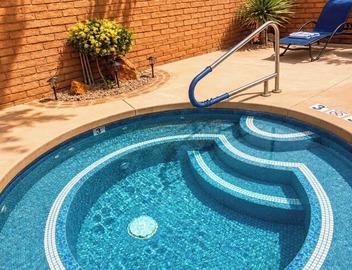 Cozy 2-bedroom condo in majestic Sedona with AC and Pickleball, Pool, & Hot Tub 5