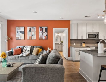 Uptown Escape - Free Parking, Pool, Walkable 5