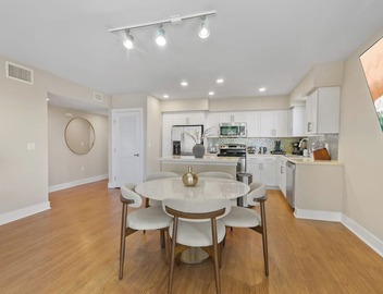 Oceanfront Serenity - 2BR Marina del Rey Luxury Suite PKG & Pool 4
