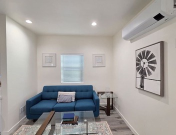 Modern Venice 2 Bedroom 2