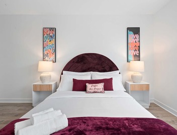 Downtown Suite Near Little Italy & MAJOR INTERNATIONAL SPORTING EVENT 2026 4