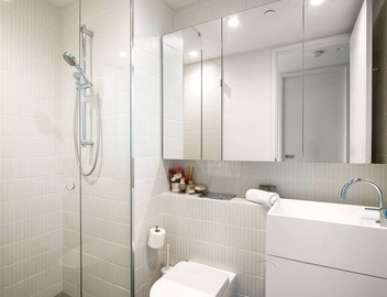 Stylish City Apartment with Expanding City Views 2