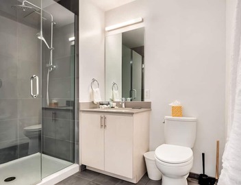 Boulevard Stays 1BR Sky-Loft, Amenities 3