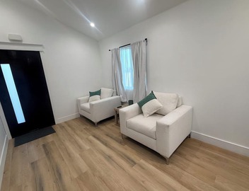 Perfect 2-bedroom corporate apartment with AC in peaceful Altadena 2