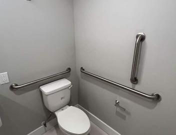Juliet Balcony | Cute & Cozy Center City 1BR Apt 4