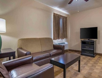 2 Queen Beds | Non-Smoking, Micfridge 3