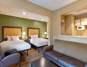 2 Queen Beds | Suite, Non-Smoking, Micfridge 4