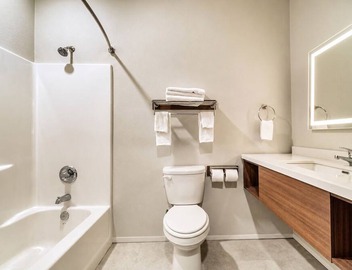 2 Relaxing Family-Friendly Rooms – w/Free Parking & Near Nature Trails! 2