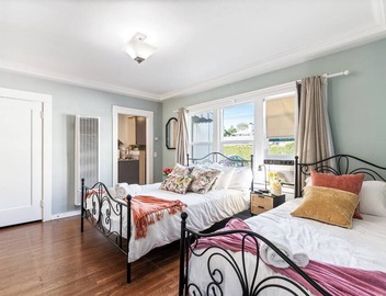 Comfortable, easy access, prime location, King-size bed! 5