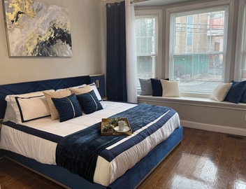 3BR Executive Suite: Extended,Relocation & Renovation Stays Pet-Friendly 3