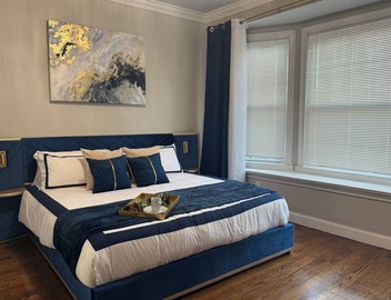3BR Executive Suite: Extended,Relocation & Renovation Stays Pet-Friendly 5