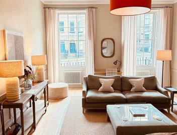 Stylish Georgian Main Door Apartment 5